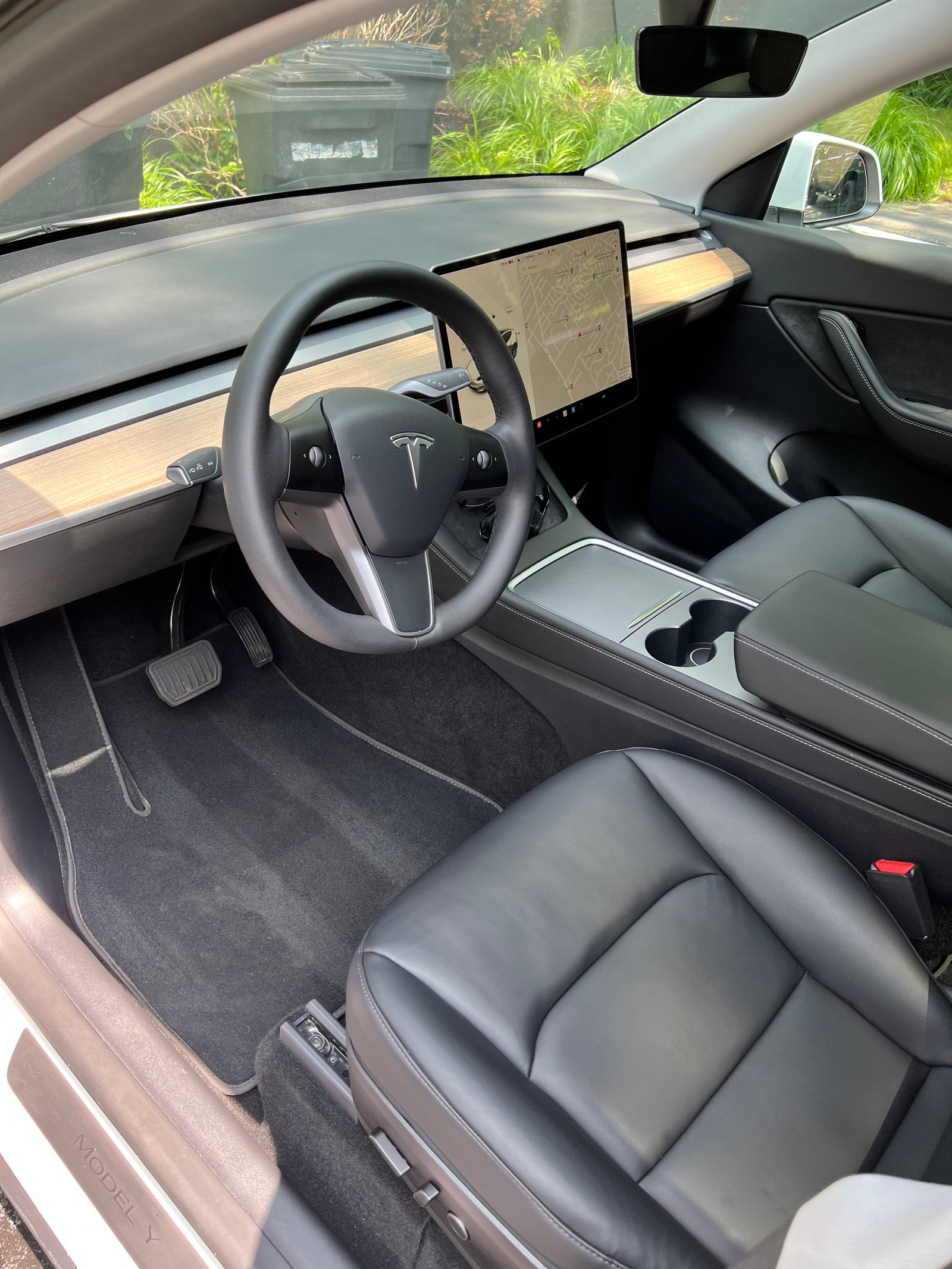 Recently detailed vehicle interior