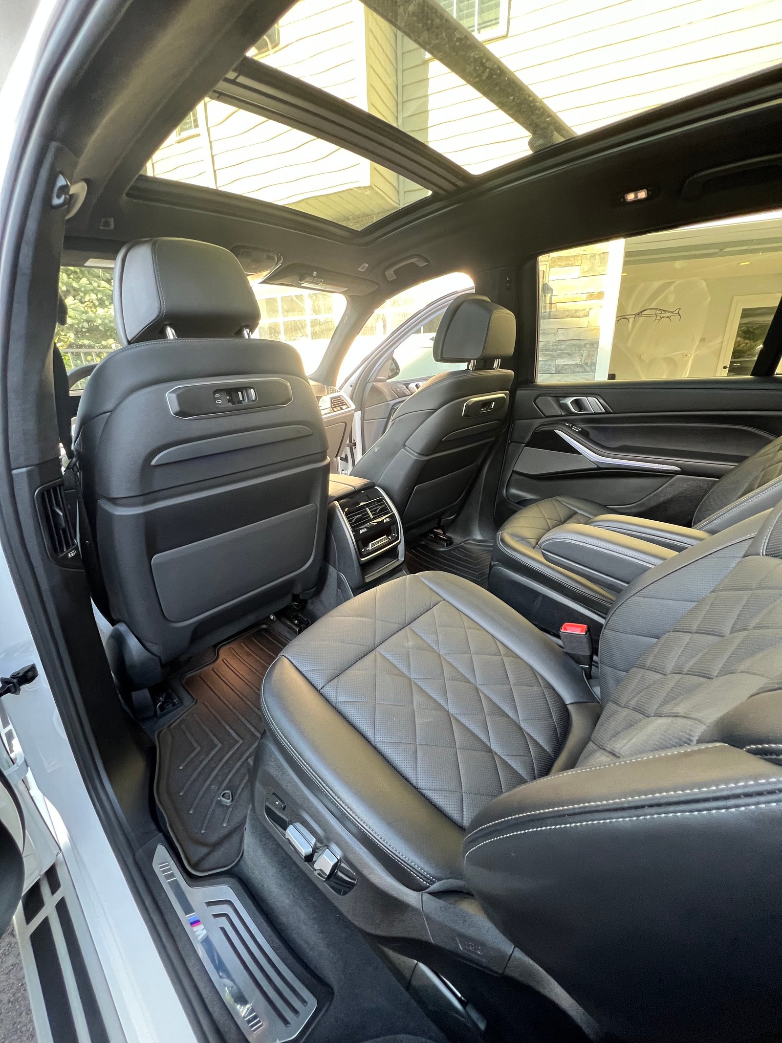 Recently detailed vehicle interior
